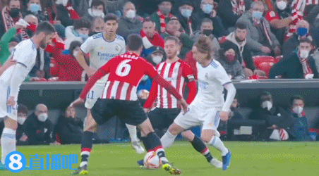 踢球者：伊藤洋辉恢复良好，可能在周六拜仁对阵弗赖堡时复出